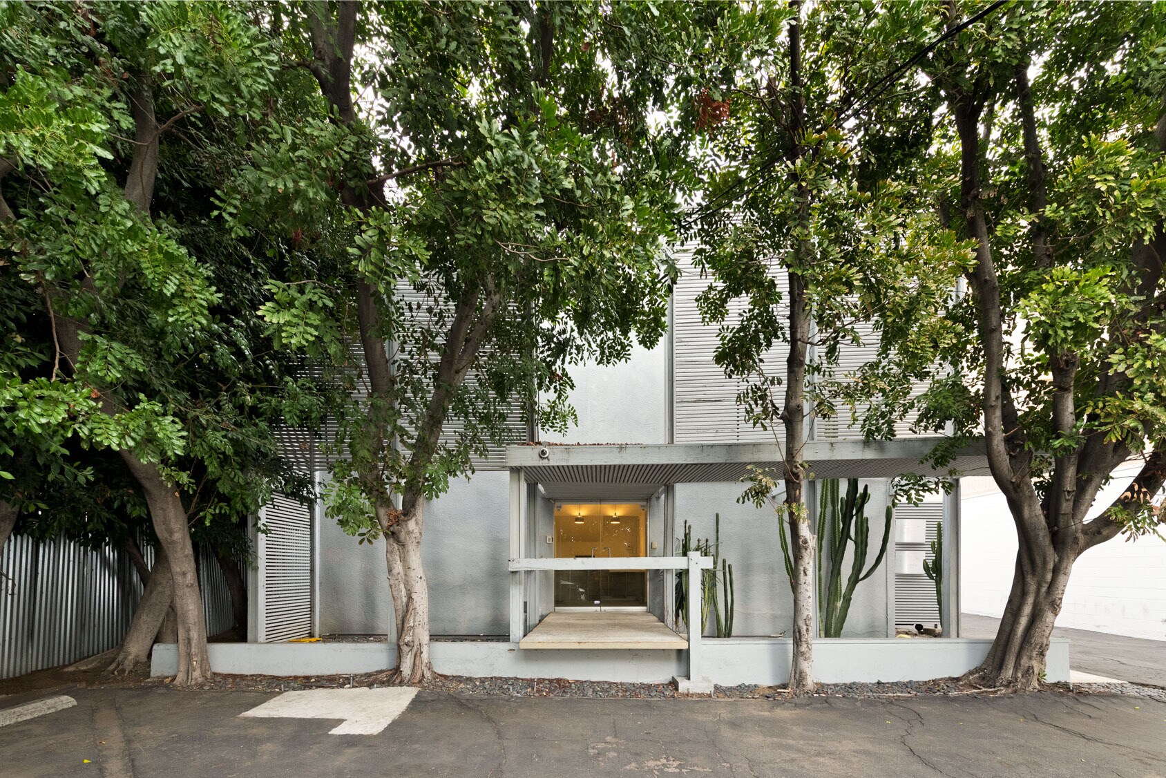 7039 W Sunset Blvd, Los Angeles, CA for lease Building Photo- Image 1 of 9