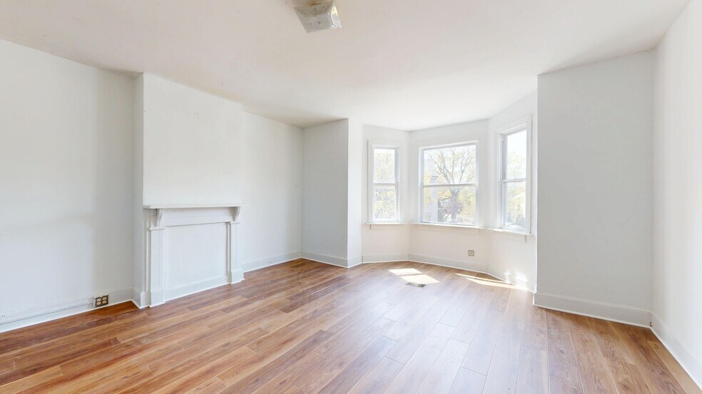 505 Florida Ave NW, Washington, DC à vendre - Photo du bâtiment - Image 3 de 11