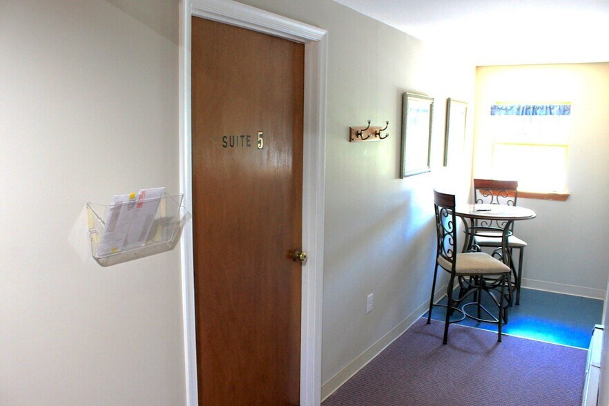 2135 Bustard Rd, Lansdale, PA à louer - Photo du bâtiment - Image 2 de 9