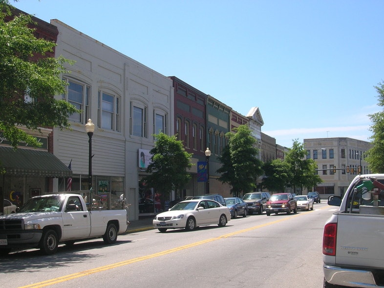 121-149 W Washington St, Suffolk, VA à louer - Photo du bâtiment - Image 3 de 3