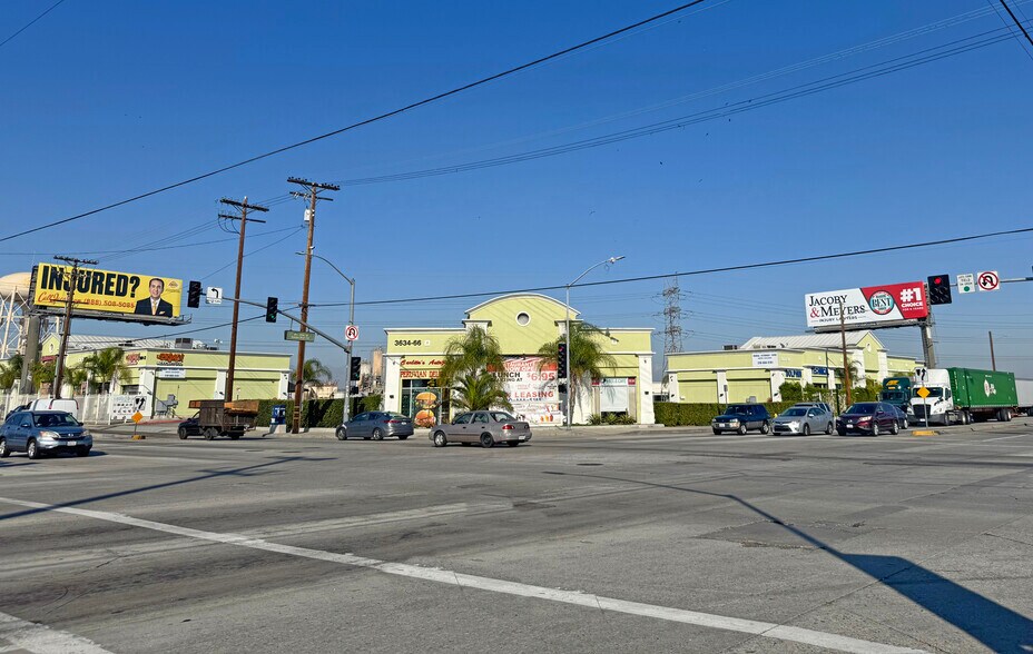 3600-3698 S Soto St, Vernon, CA à vendre - Photo du bâtiment - Image 2 de 3