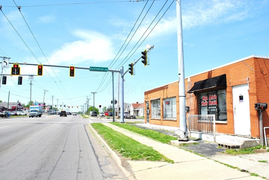 4228-4232 N Main St, Dayton, OH for sale - Building Photo - Image 3 of 6