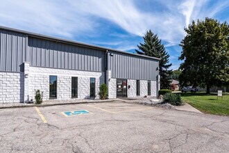 576 Elgin St, Brantford, ON for lease Interior Photo- Image 2 of 8