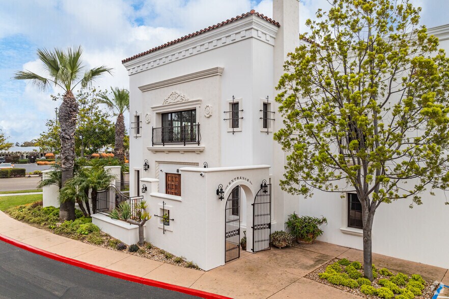 4650 Overland Ave, San Diego, CA à vendre - Photo du bâtiment - Image 2 de 15
