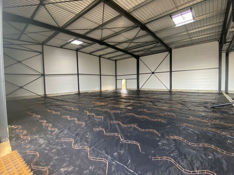 Bureau dans Bassens à louer - Photo du bâtiment - Image 3 de 4