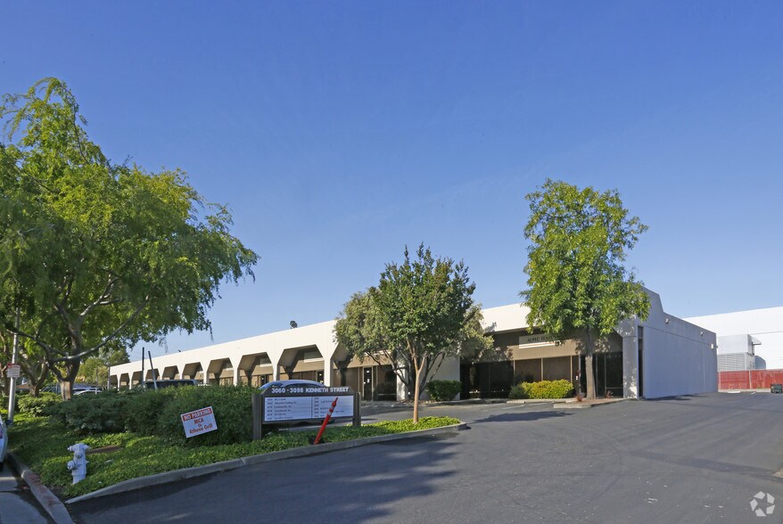 3060-3098 Kenneth St, Santa Clara, CA à louer - Photo du bâtiment - Image 2 de 13