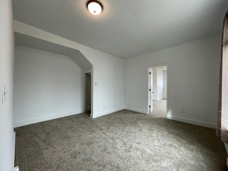 3018 E Olympic Ave, Spokane, WA à vendre - Photo du bâtiment - Image 3 de 7