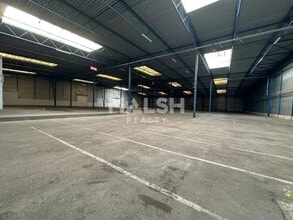 Flex in Corbas for lease Building Photo- Image 1 of 7