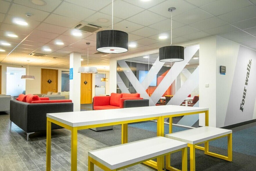 121 Brooker Rd, Waltham Abbey à louer - Photo intérieure - Image 3 de 29