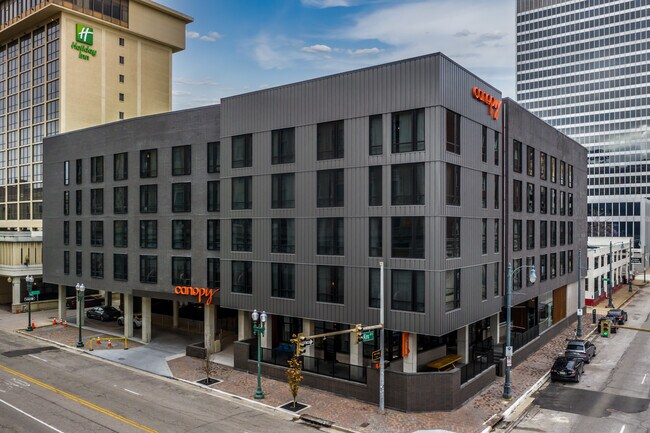 Plus de détails pour 164 Union Ave, Memphis, TN - Commerce de détail à louer