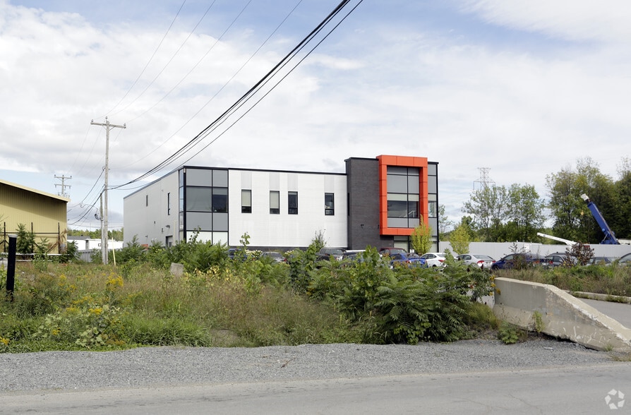 5281 Boul Cléroux, Laval, QC à vendre - Photo du bâtiment - Image 2 de 2