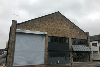 Plus de détails pour Lea Rd, Waltham Abbey - Industriel à louer