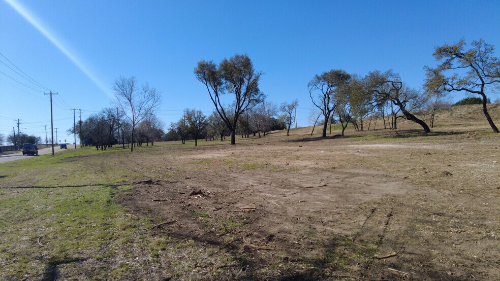 1628 Holland Lake Dr, Weatherford, TX à vendre - Photo du bâtiment - Image 3 de 18