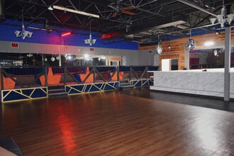 9700-9950 Fondren Rd, Houston, TX for lease Interior Photo- Image 1 of 8