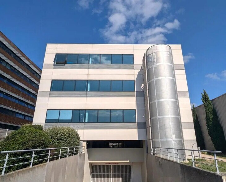 Flex dans Blagnac à louer - Photo du bâtiment - Image 3 de 40