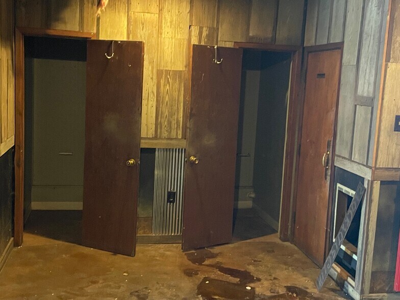 110 E Main St, Bunceton, MO à vendre - Photo du bâtiment - Image 3 de 5