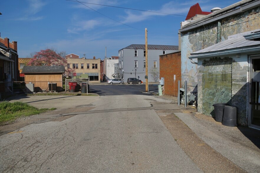 348 2nd Ave, Gallipolis, OH for sale - Building Photo - Image 3 of 9
