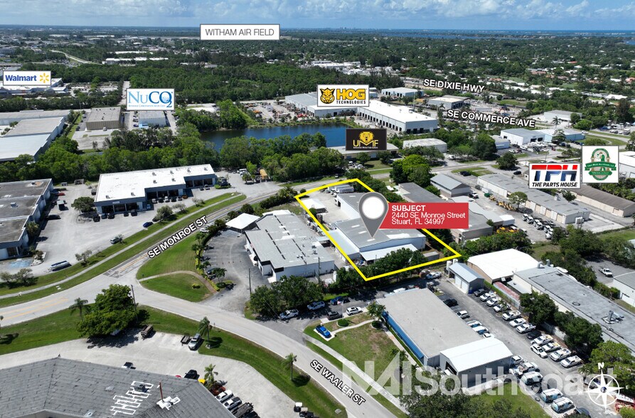 2440 Monroe St, Stuart, FL à louer - Photo du bâtiment - Image 3 de 8