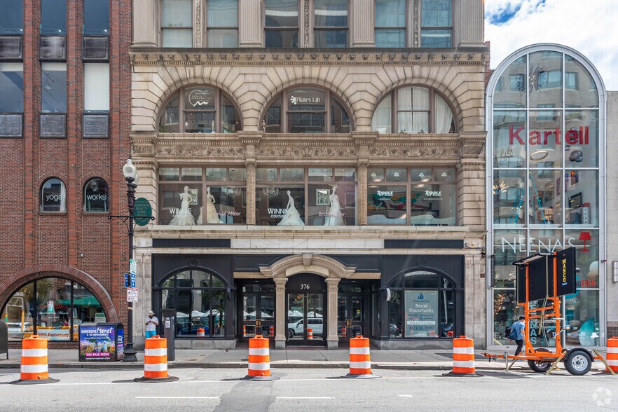 376 Boylston St, Boston, MA à louer - Photo du bâtiment - Image 3 de 23