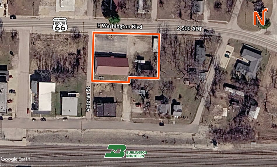 704 E Washington St, Cuba, MO à louer - Photo du bâtiment - Image 2 de 12