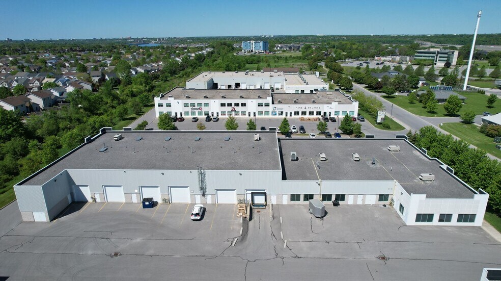 683 Innovation Dr, Kingston, ON à louer - Photo du bâtiment - Image 2 de 6