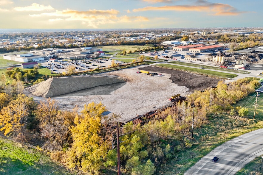 2069 NE 51st Pl, Des Moines, IA for lease - Aerial - Image 3 of 7