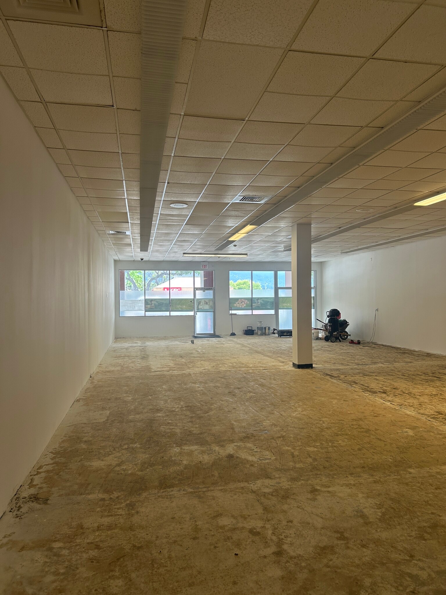 74-5586 Palani Rd, Kailua Kona, HI for lease Interior Photo- Image 1 of 4