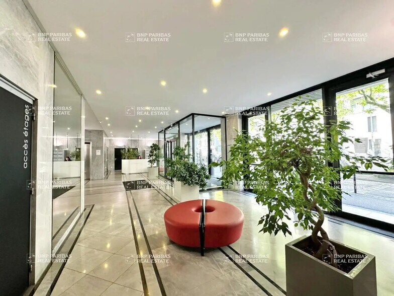 Office in Boulogne-Billancourt for sale - Lobby - Image 3 of 6