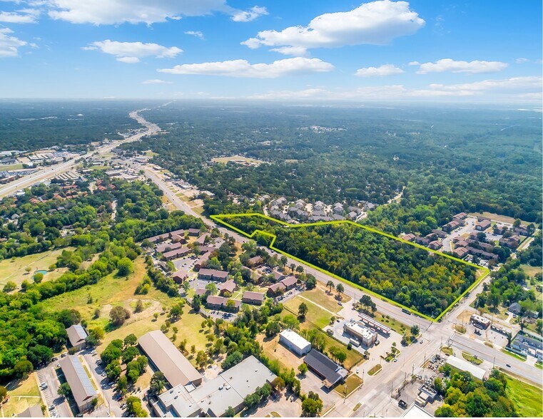 7100 Great Trinity Forest Way, Dallas, TX à vendre - Photo du bâtiment - Image 3 de 5