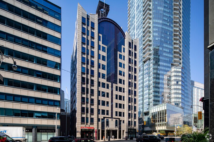 170 University Ave, Toronto, ON à louer - Photo du bâtiment - Image 3 de 6