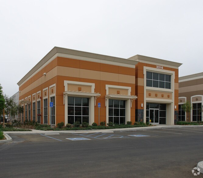 3155 Sedona Ct, Ontario, CA à louer - Photo du bâtiment - Image 2 de 8