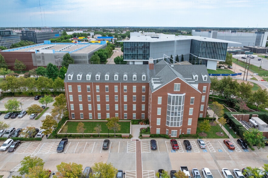 6001 N Classen Blvd, Oklahoma City, OK for lease - Aerial - Image 3 of 6