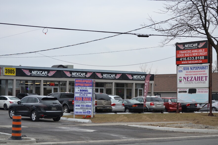 3905 Keele St, Toronto, ON à louer - Photo du bâtiment - Image 3 de 4