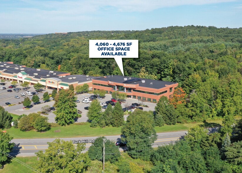 50 Square Dr, Victor, NY à louer - Photo du bâtiment - Image 2 de 4