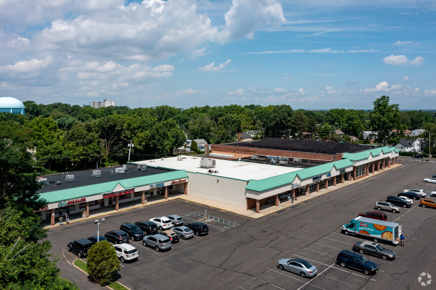 413 W Crystal Lake Ave, Haddonfield, NJ for sale - Aerial - Image 1 of 1