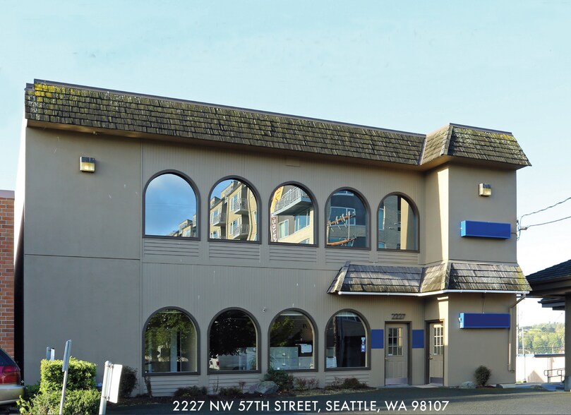 2227 NW 57th St, Seattle, WA à louer - Photo du bâtiment - Image 1 de 3