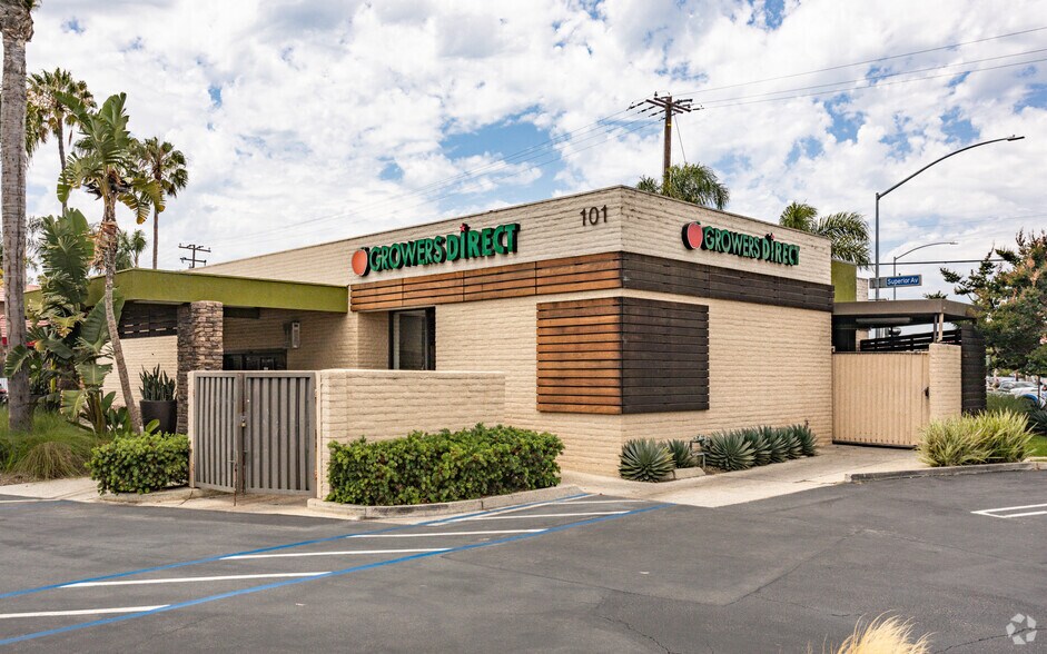 101 E 17th St, Costa Mesa, CA for sale - Building Photo - Image 3 of 17