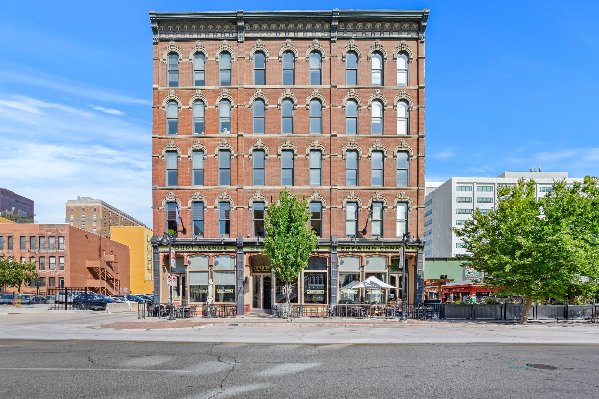 309 Court Ave, Des Moines, IA for lease Building Photo- Image 1 of 31