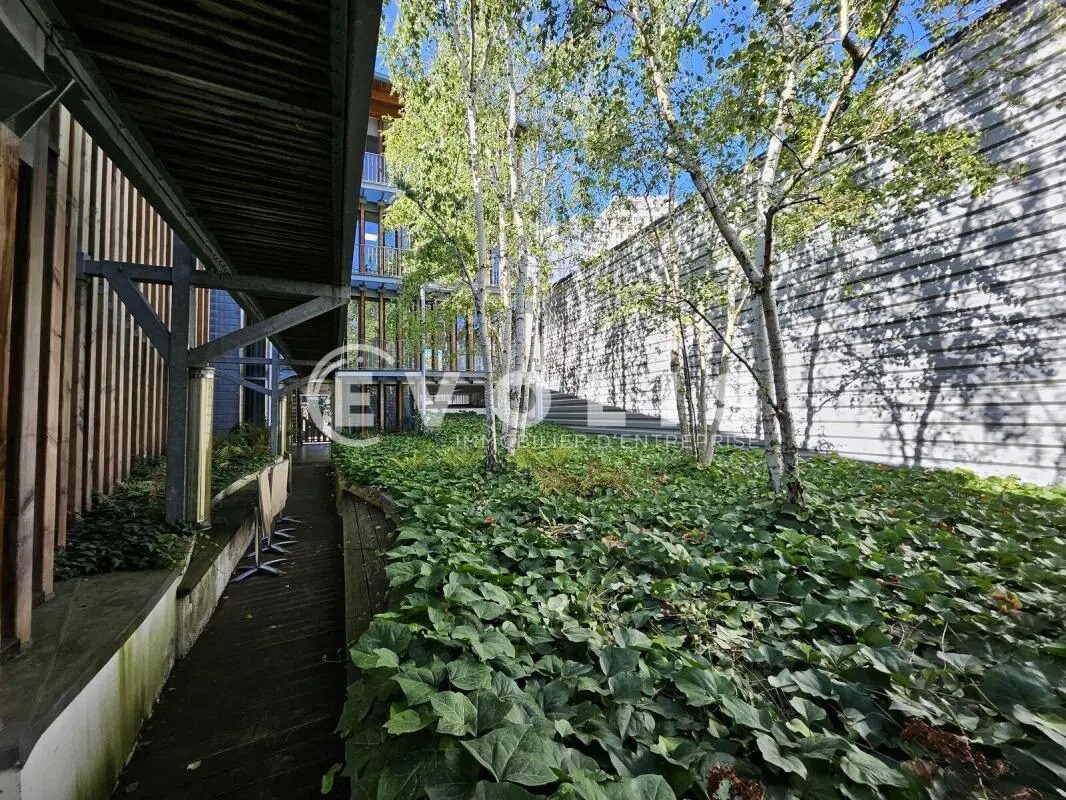 Office in Malakoff for lease Building Photo- Image 1 of 15