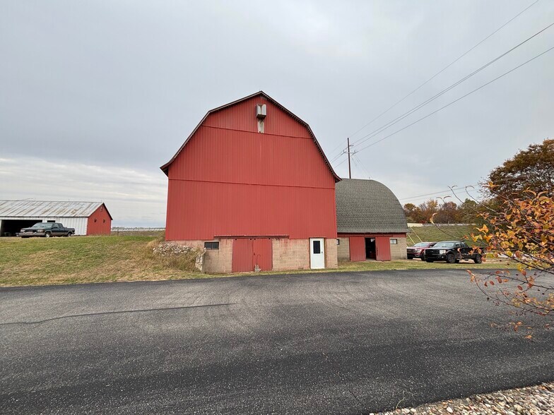 52395 County Road 29, Bristol, IN à vendre - Photo du bâtiment - Image 3 de 9