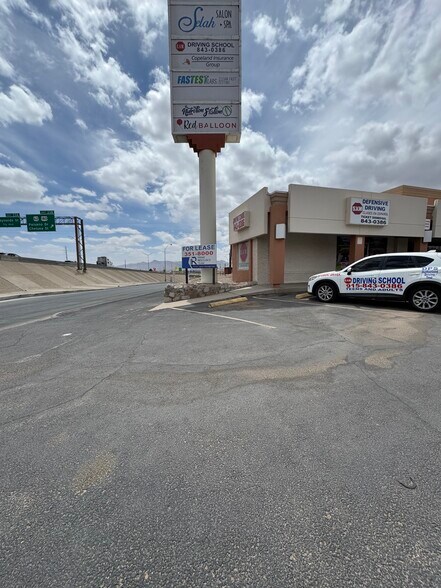 5730-5750 Trowbridge, El Paso, TX à louer - Photo du bâtiment - Image 2 de 9
