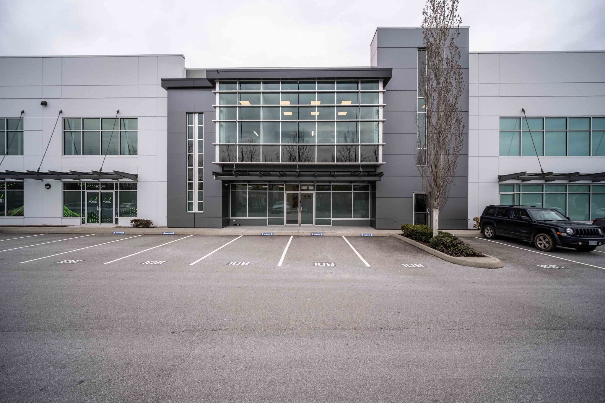 8288 North Fraser Way, Burnaby, BC for lease Interior Photo- Image 1 of 18