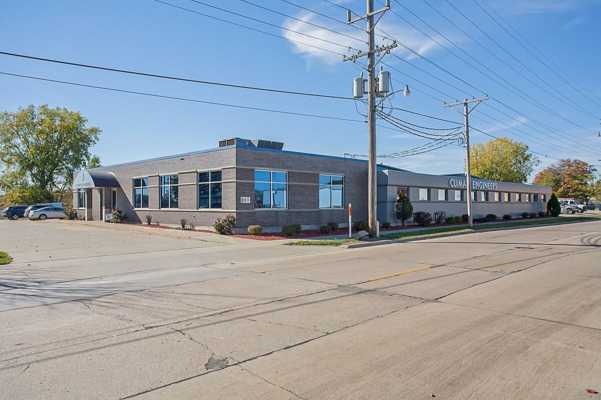 883 Shaver Rd NE, Cedar Rapids, IA for lease Building Photo- Image 1 of 67