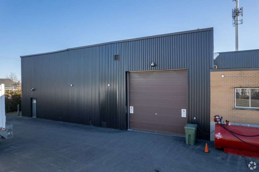 519 Rue Papineau, Boisbriand, QC for sale - Building Photo - Image 3 of 5