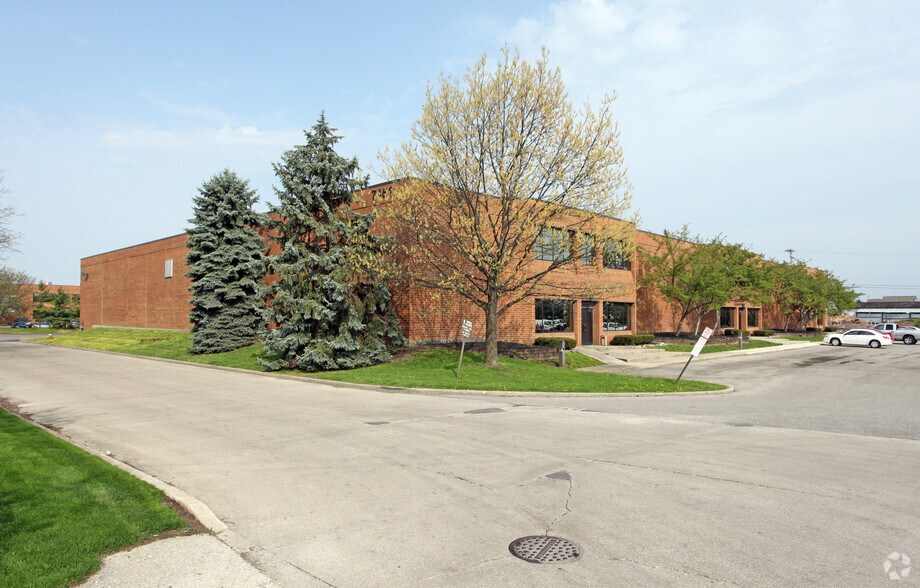 7461 Worthington Galena Rd, Worthington, OH for lease - Primary Photo - Image 1 of 5