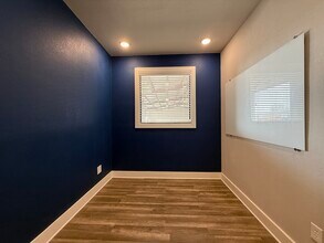 900 Utility Rd, Sanger, TX for lease Interior Photo- Image 2 of 12