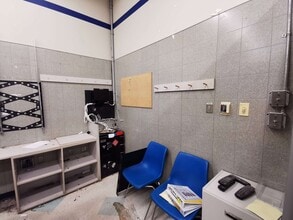 1709 Liberty St, Erie, PA for lease Interior Photo- Image 2 of 33