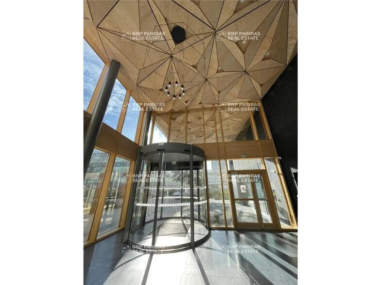 Bureau dans Nantes à louer - Hall d’entrée - Image 3 de 14