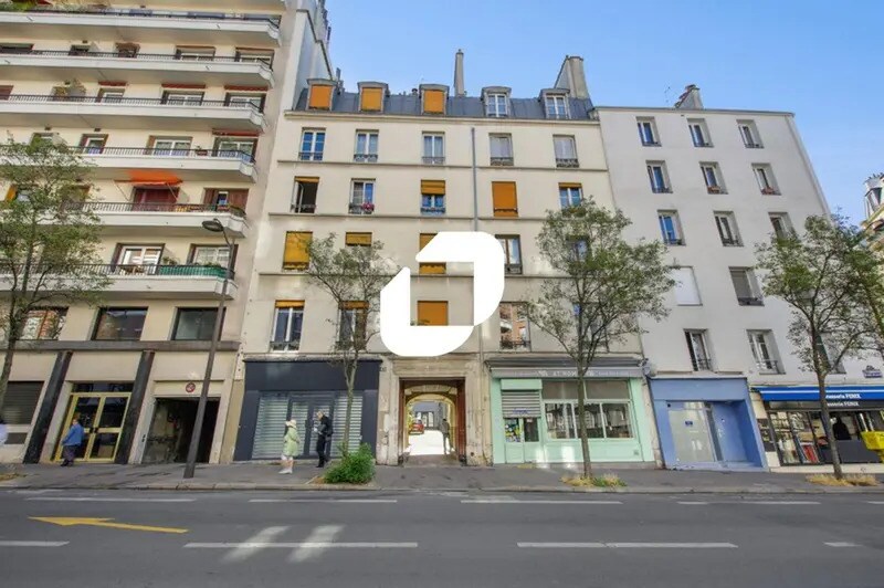 Office in Paris for sale Building Photo- Image 1 of 19