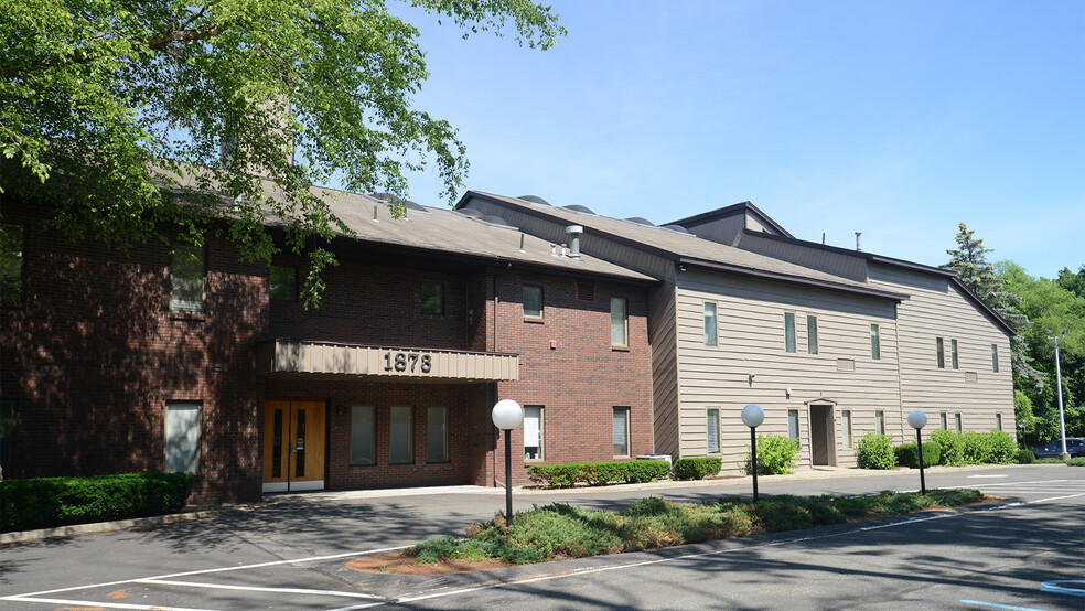 1873 Western Ave, Albany, NY for lease - Building Photo - Image 1 of 6